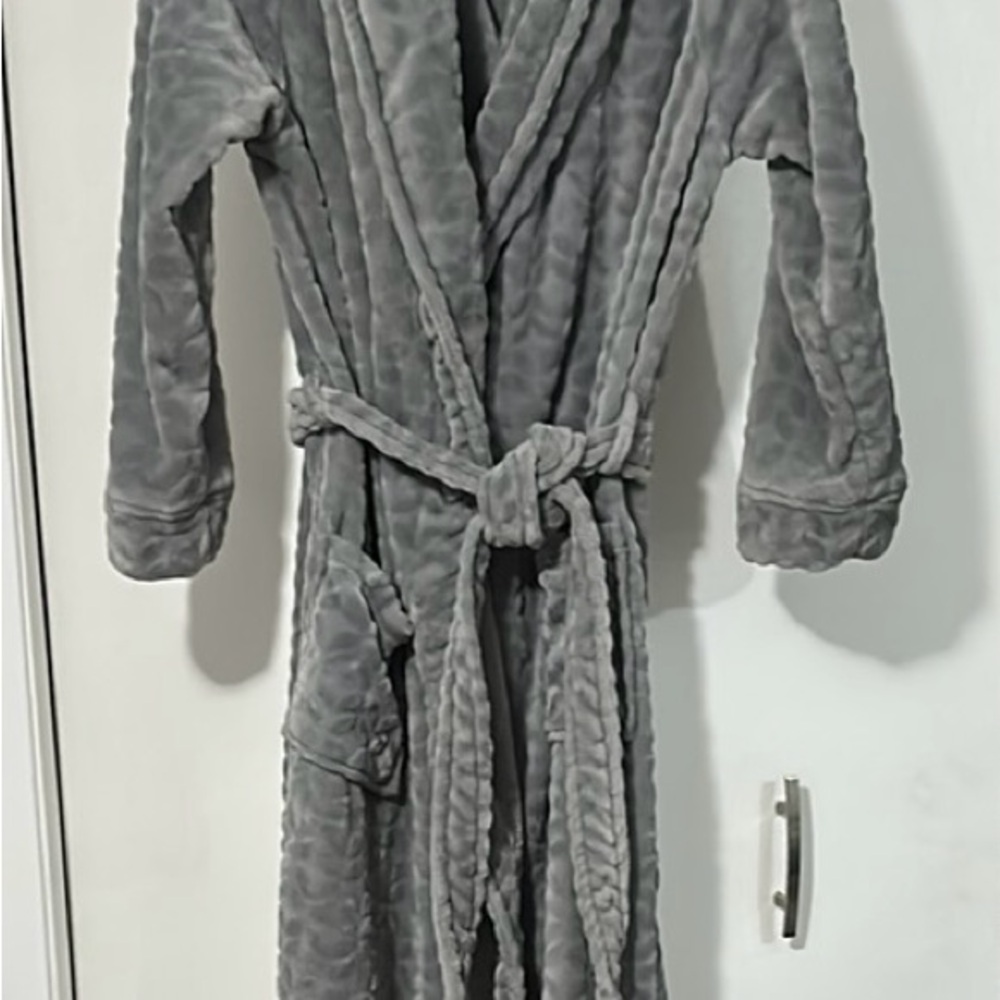 La Vie En Rose Soft Gray Plush Robe